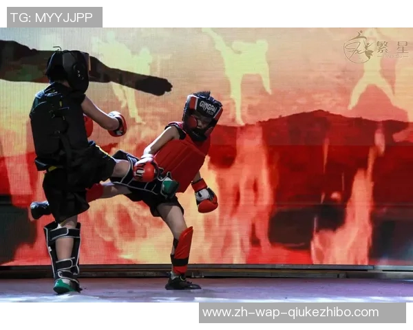 拳击与自由搏击的全面对比与技术解析，谁才是战斗领域的真正王者